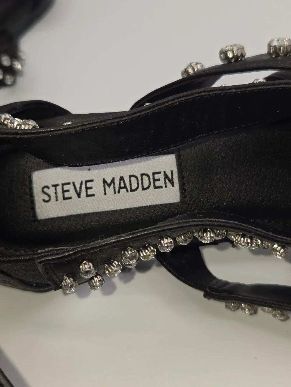 Steve Madden Black Studded Gladiator Sandals Crystal Details Womens Size 7.5M